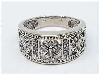 10K Solid White Gold Diamond Maltese Cross Ring Size 5.75